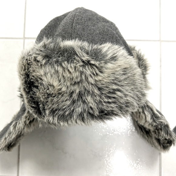 Boy’s Dark Grey Faux Fur Winter Trapper Hat Toque - Picture 2 of 11